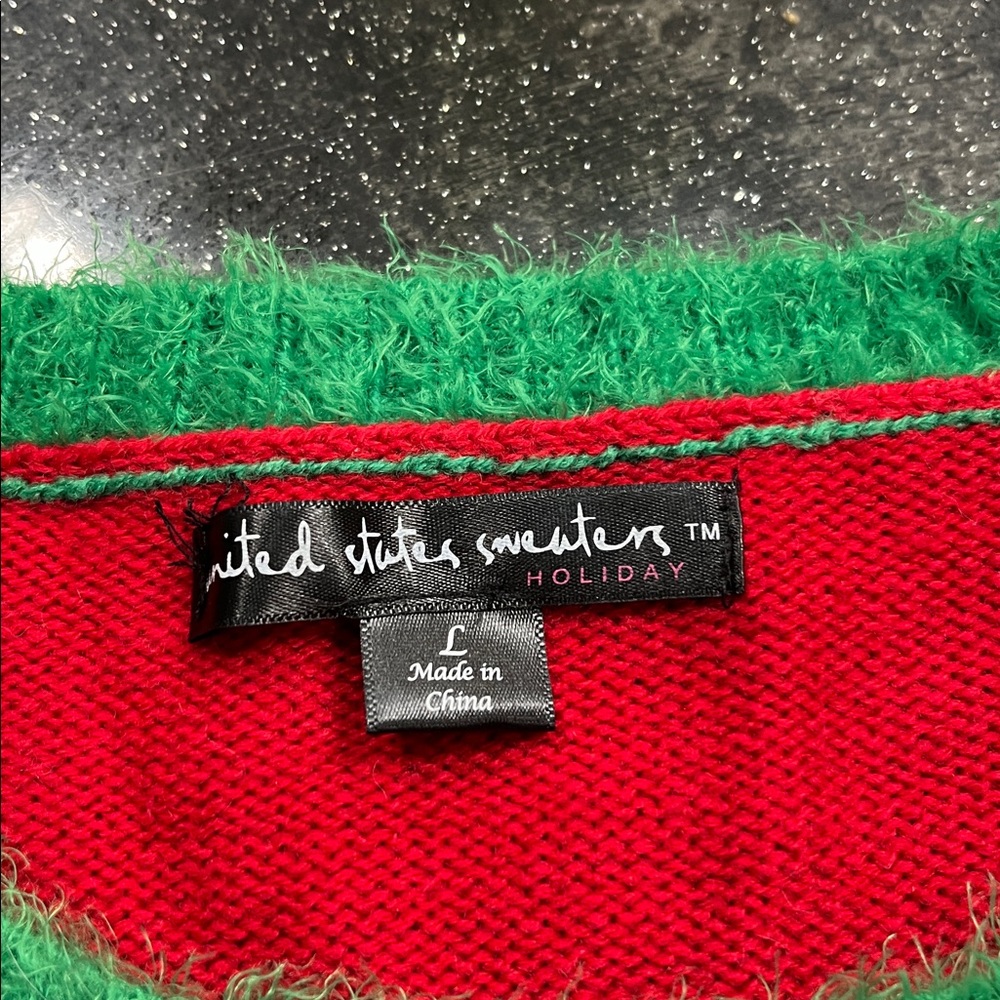 Festive Red Christmas Sweater with Reindeer Design - Picture 4 of 7